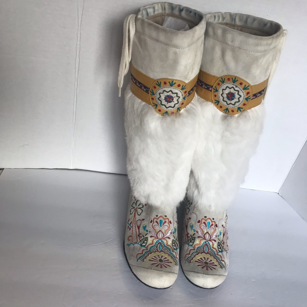Women’s leather & fur boots size 8